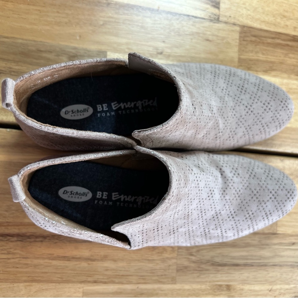 Dr. Scholl’s Taupe Perforated Ankle Booties Size 8 Slip-On Comfort Shoes - Picture 7 of 7